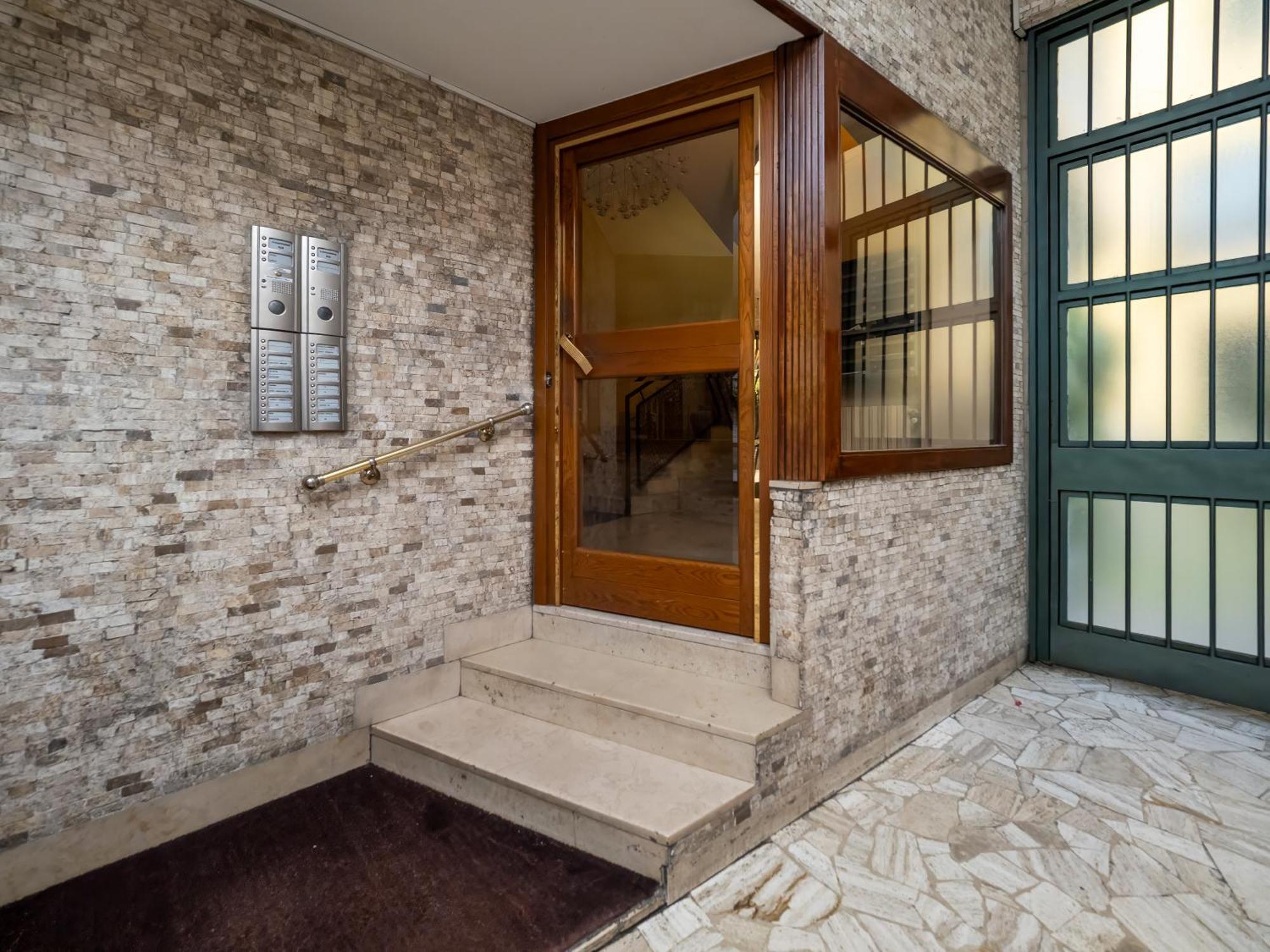 Appartamento Da Enzo Milano Centro Экстерьер фото