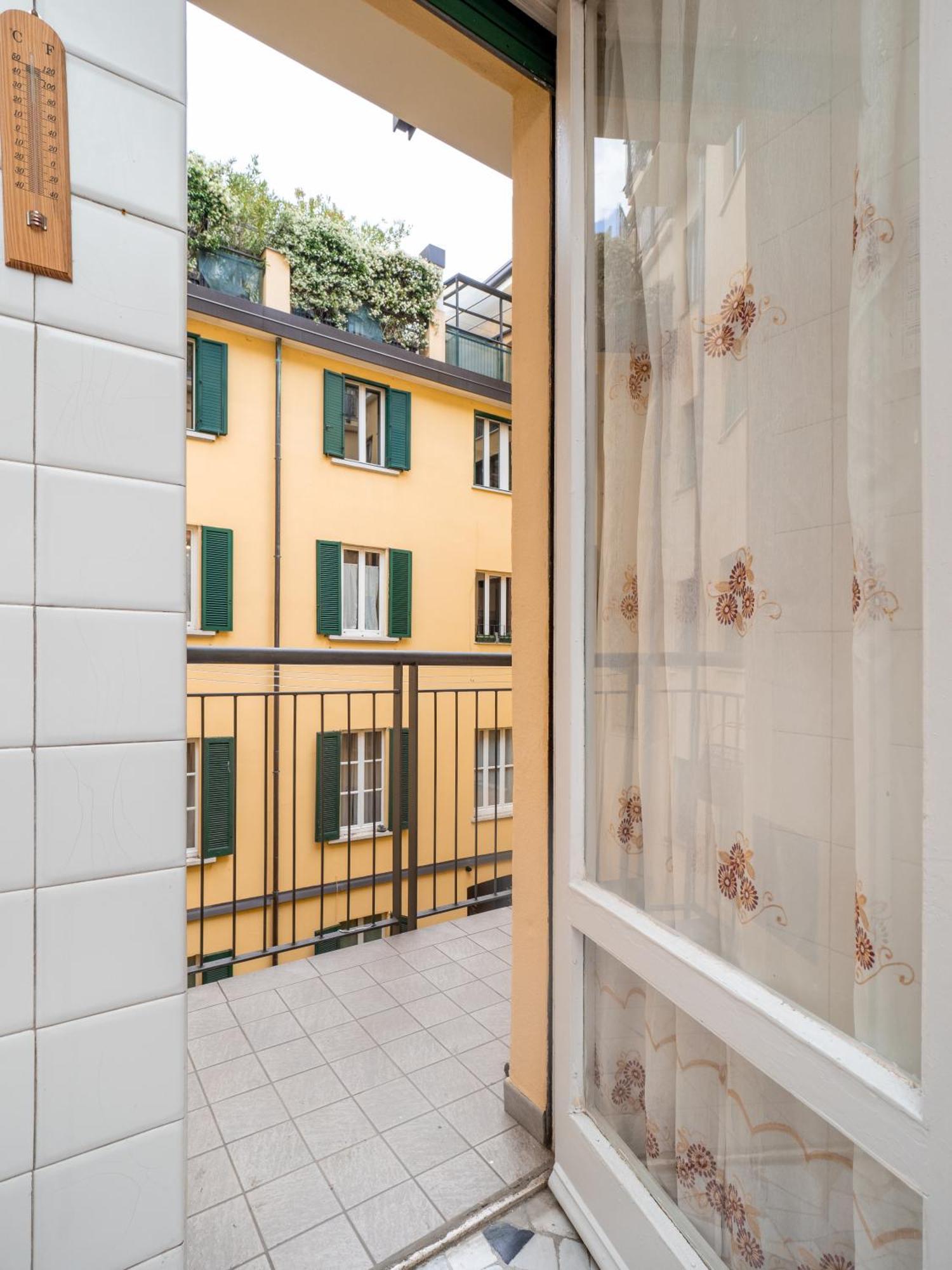 Appartamento Da Enzo Milano Centro Экстерьер фото
